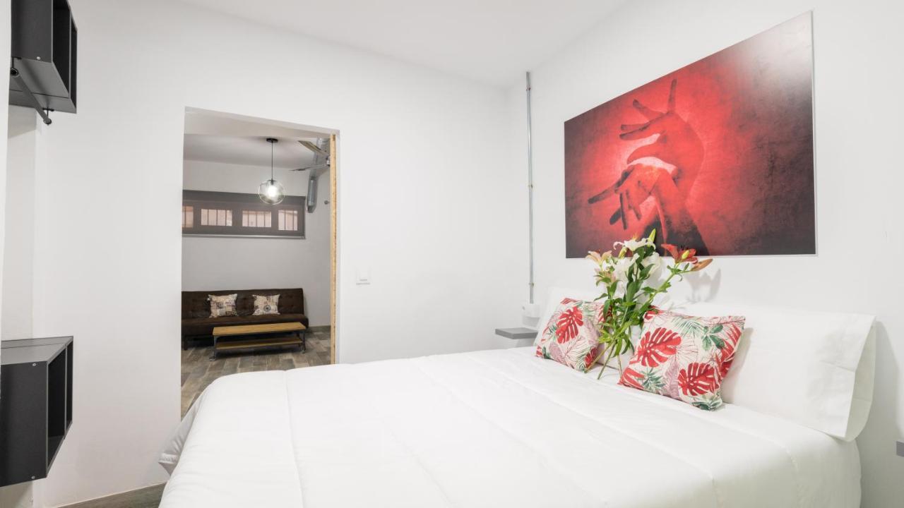 Guesthouse Room & Studio Seville La Flamenka Esterno foto