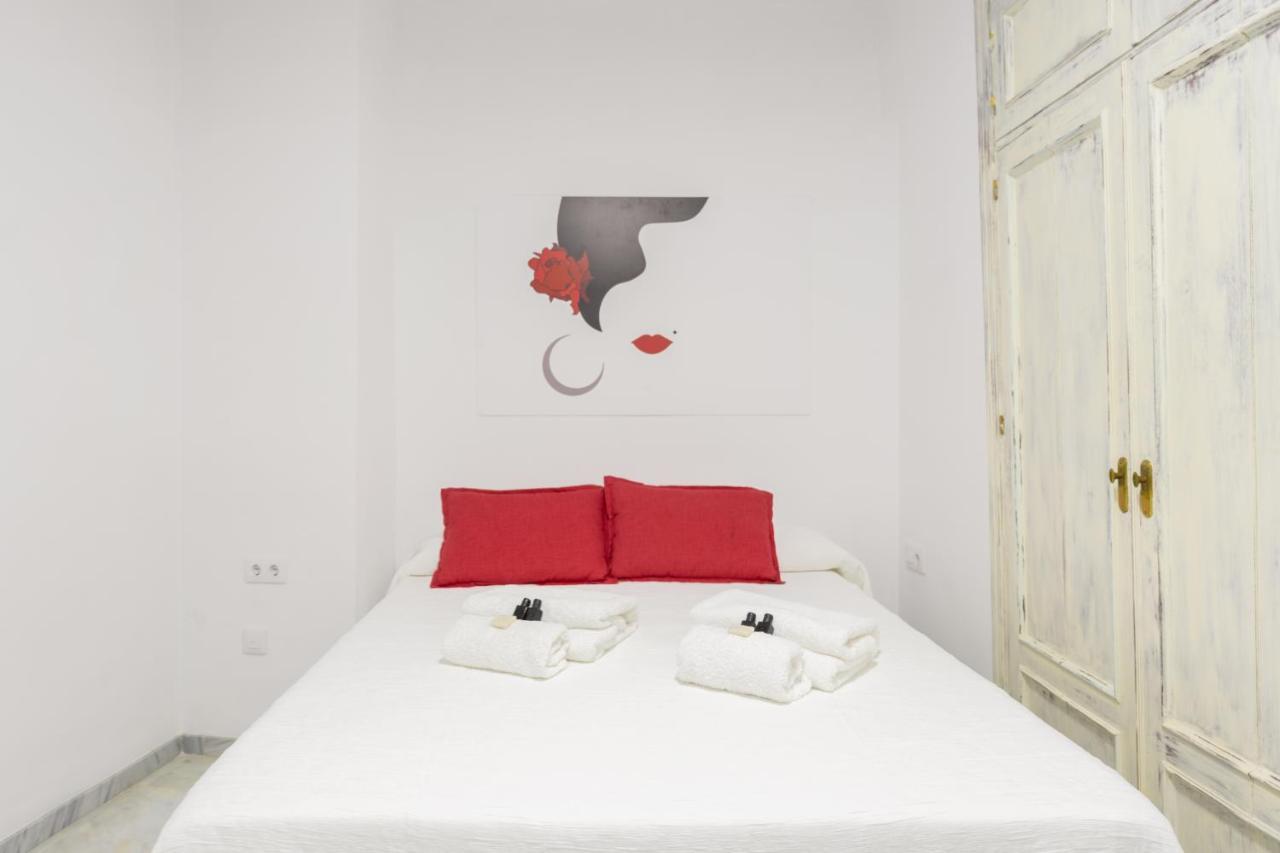 Guesthouse Room & Studio Seville La Flamenka Esterno foto